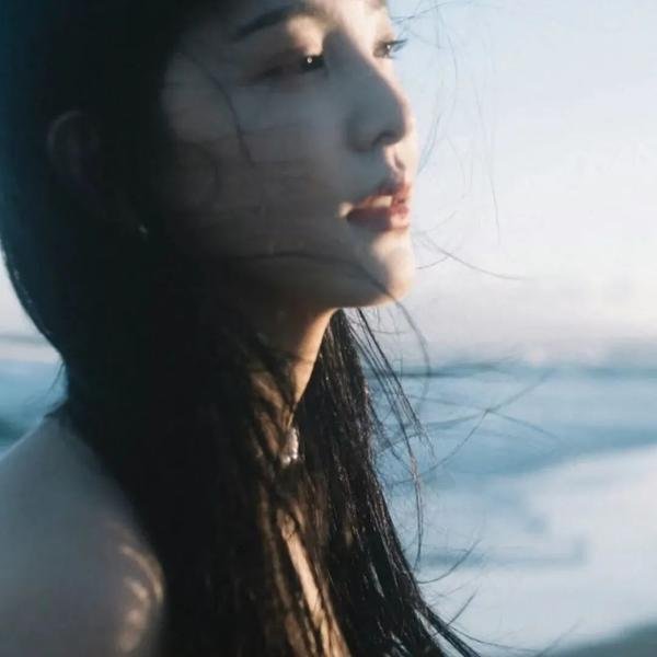 无影灯下海报
